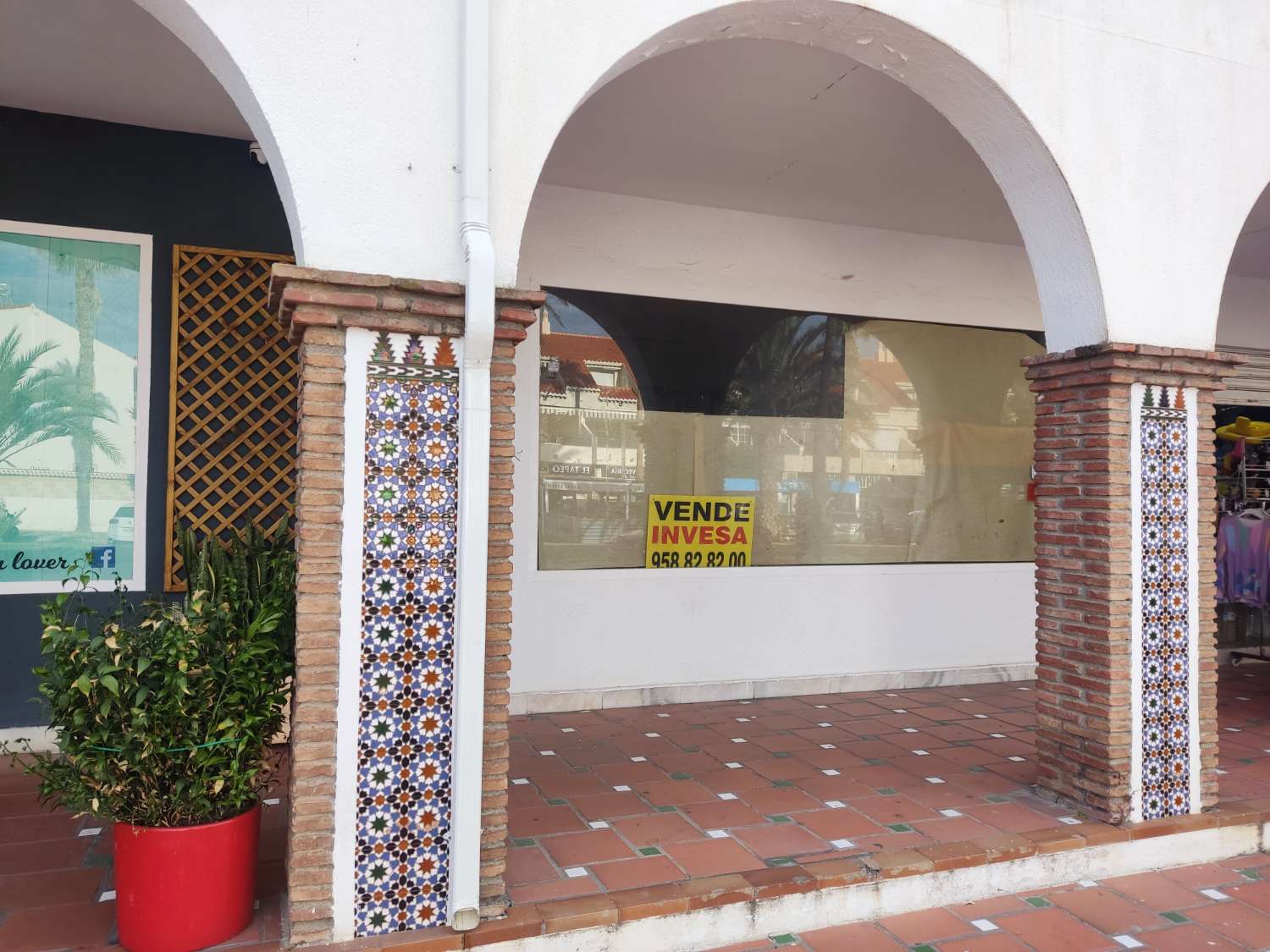 Local en venta a 100metros del paseo Marítimo de Salobreña