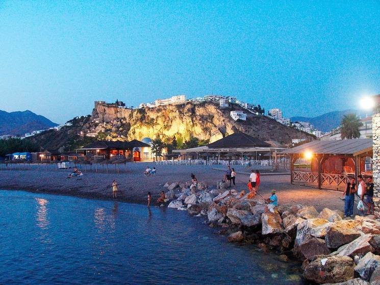 Vivienda en alquiler en la playa de salobreña