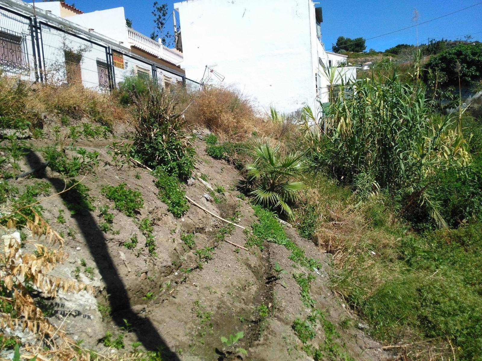 قطعة أرض للبيع في Salobreña