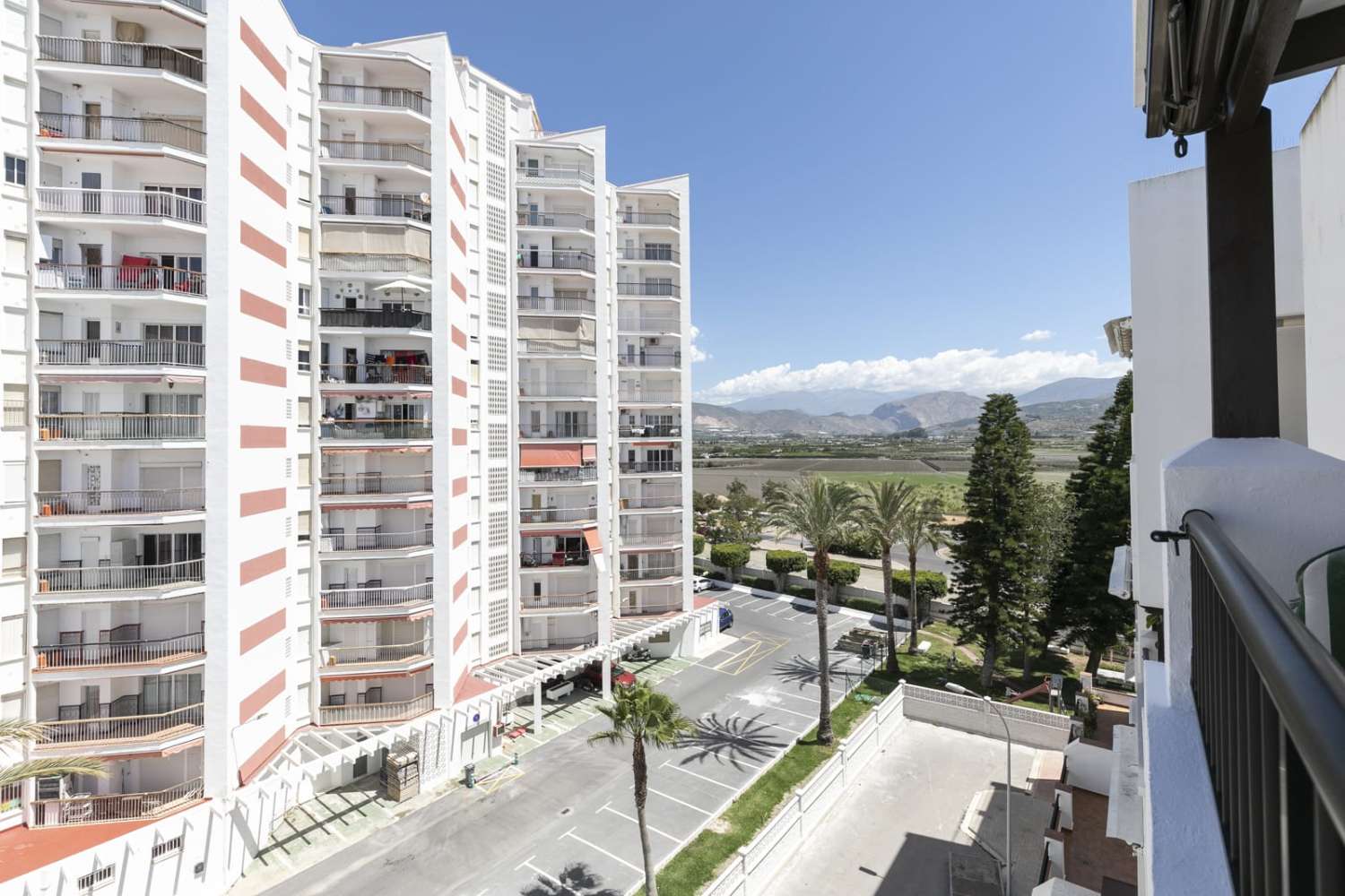 Luminoso piso de tres dormitorios junto Paseo Marítimo de Salobreña