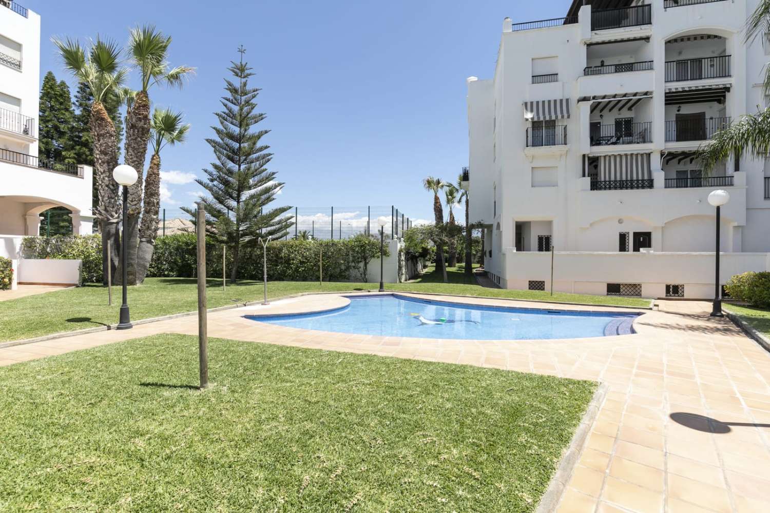 Luminoso piso de tres dormitorios junto Paseo Marítimo de Salobreña