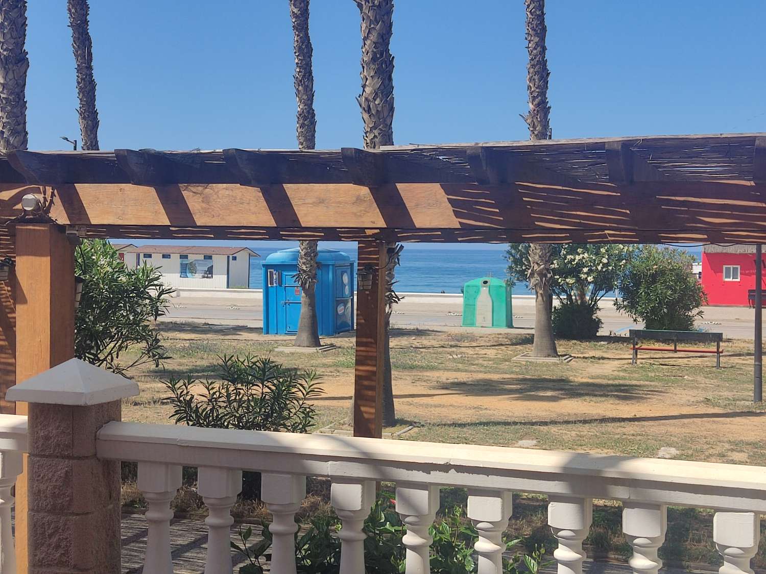 Magnifico Local Comercial en Primera línea de Playa destinado a hostelería