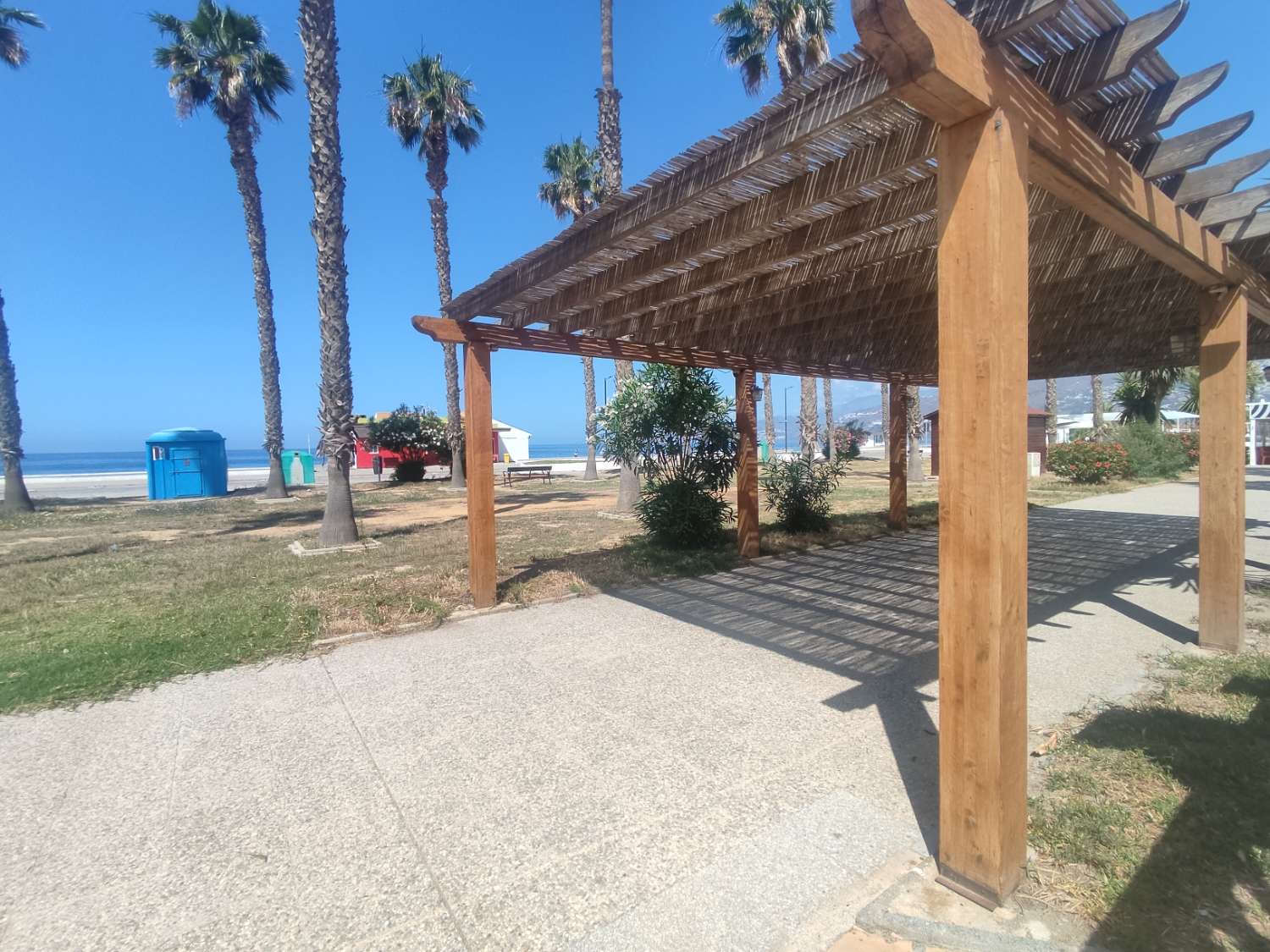 Magnifico Local Comercial en Primera línea de Playa destinado a hostelería