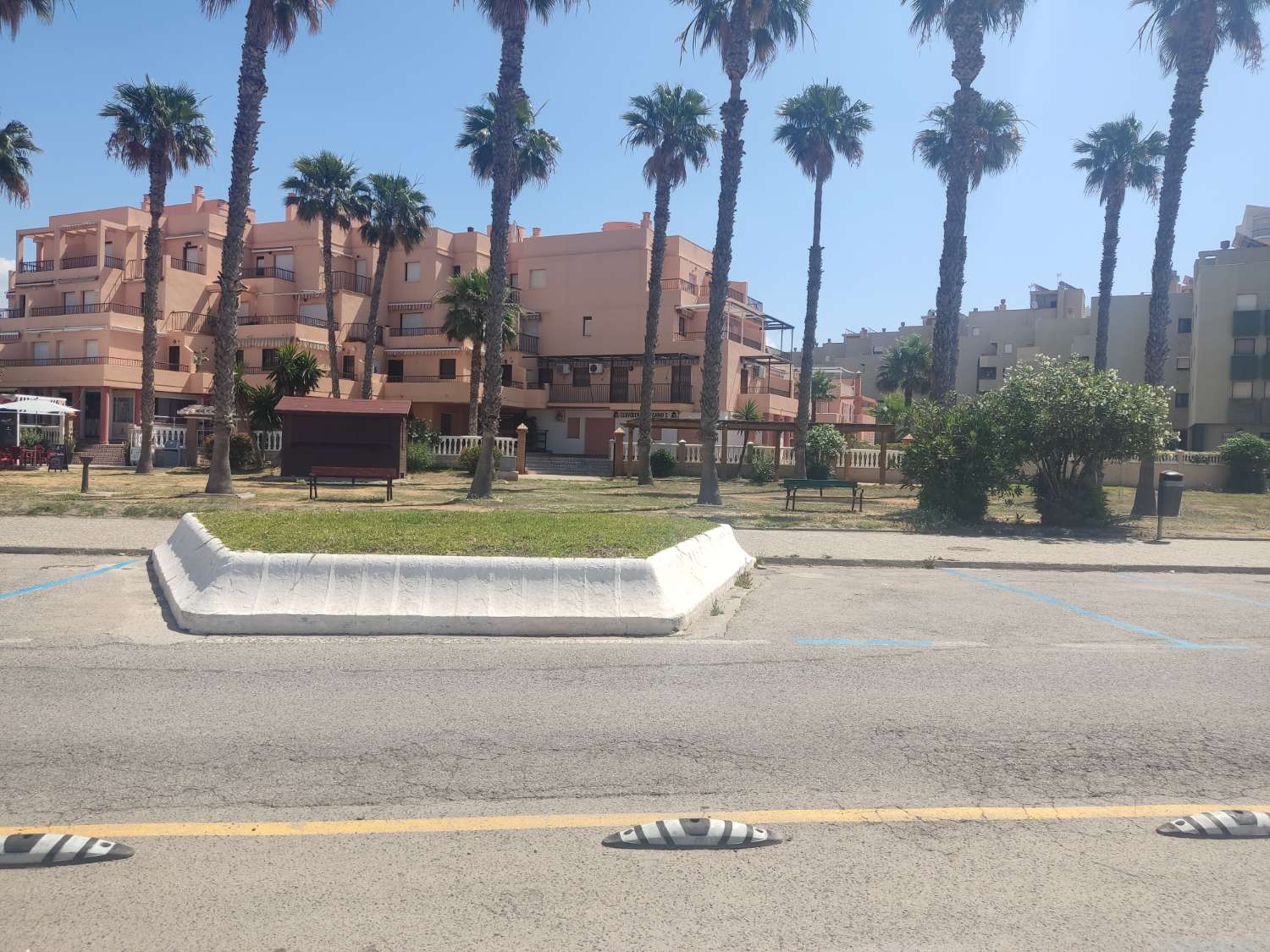 Magnifico Local Comercial en Primera línea de Playa destinado a hostelería