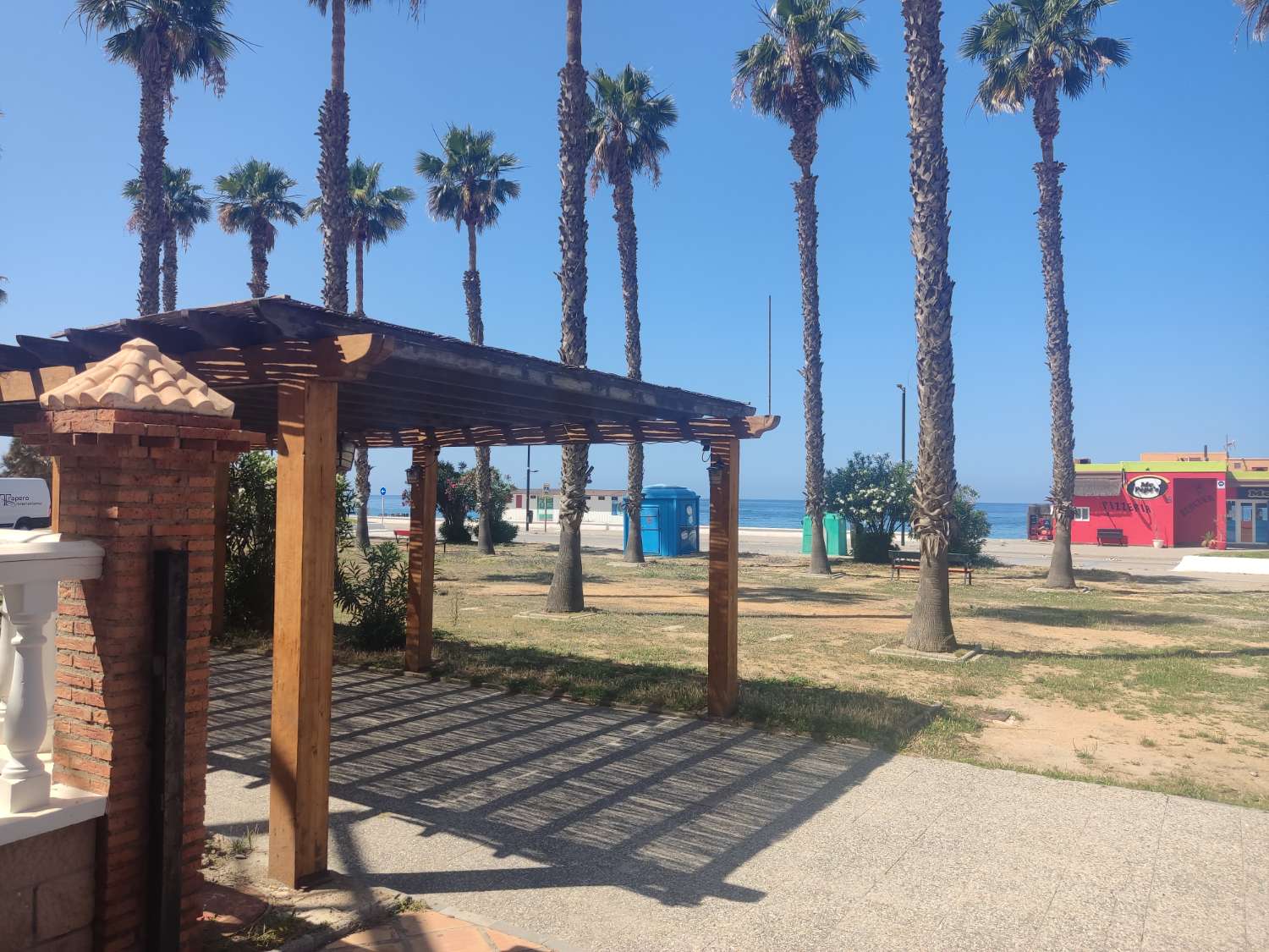 Magnifico Local Comercial en Primera línea de Playa destinado a hostelería