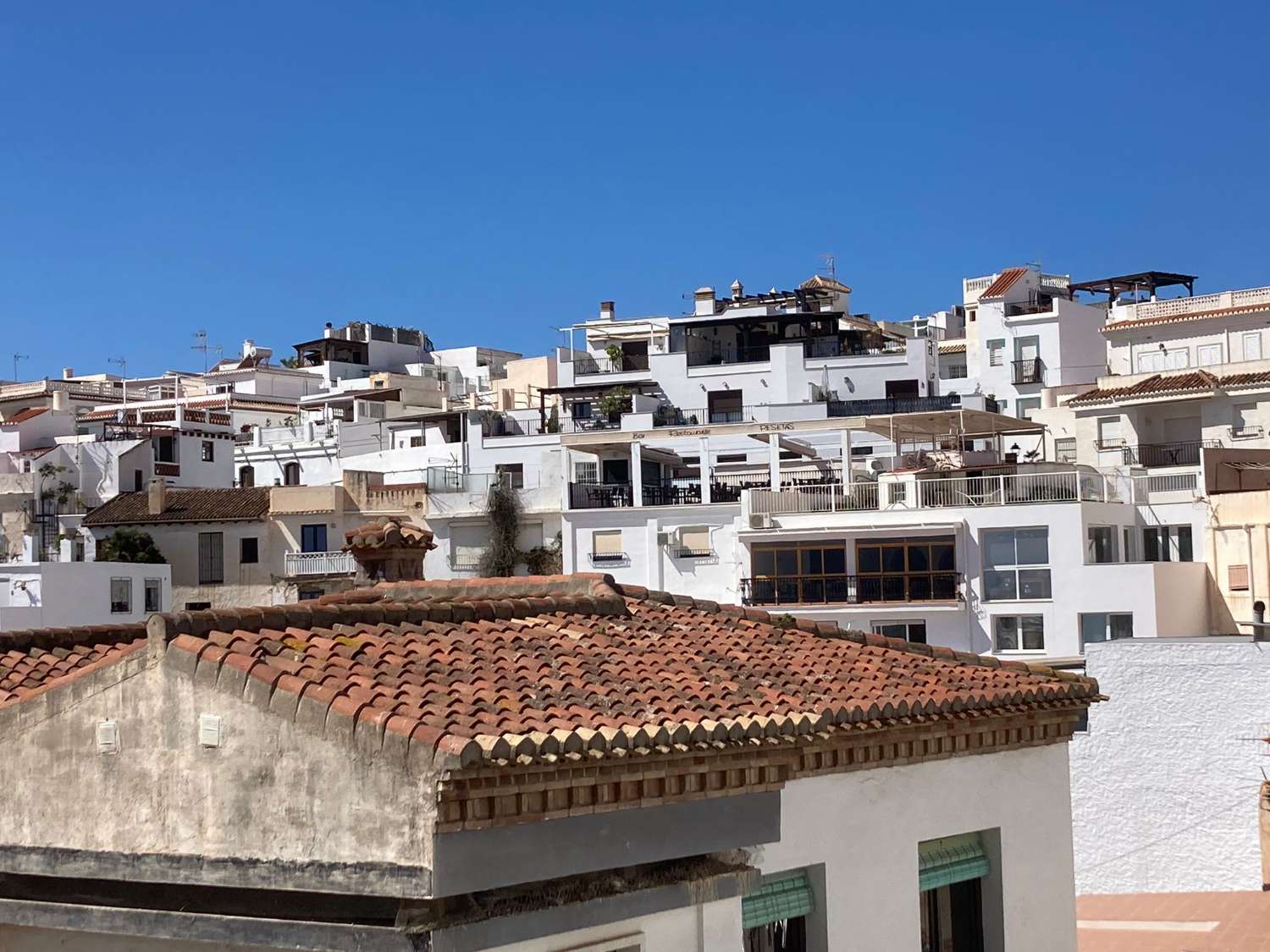 Duplex, 2 våningar uthyres i Salobreña