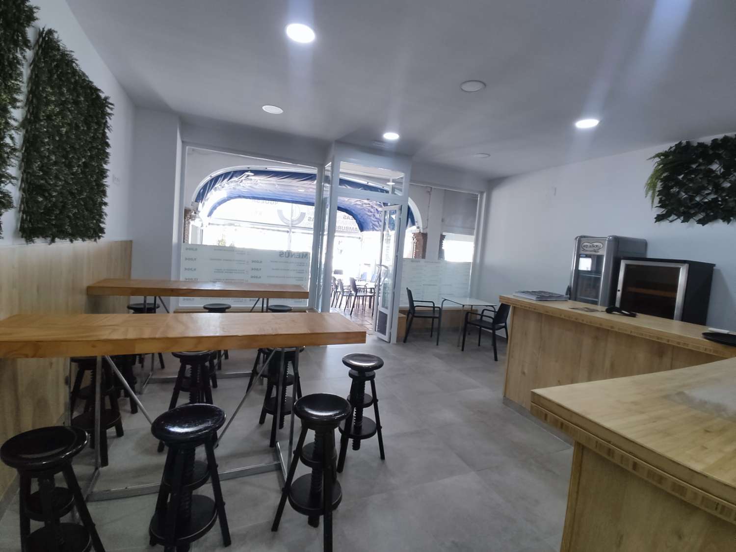 Cafe bar en primera línea de playa