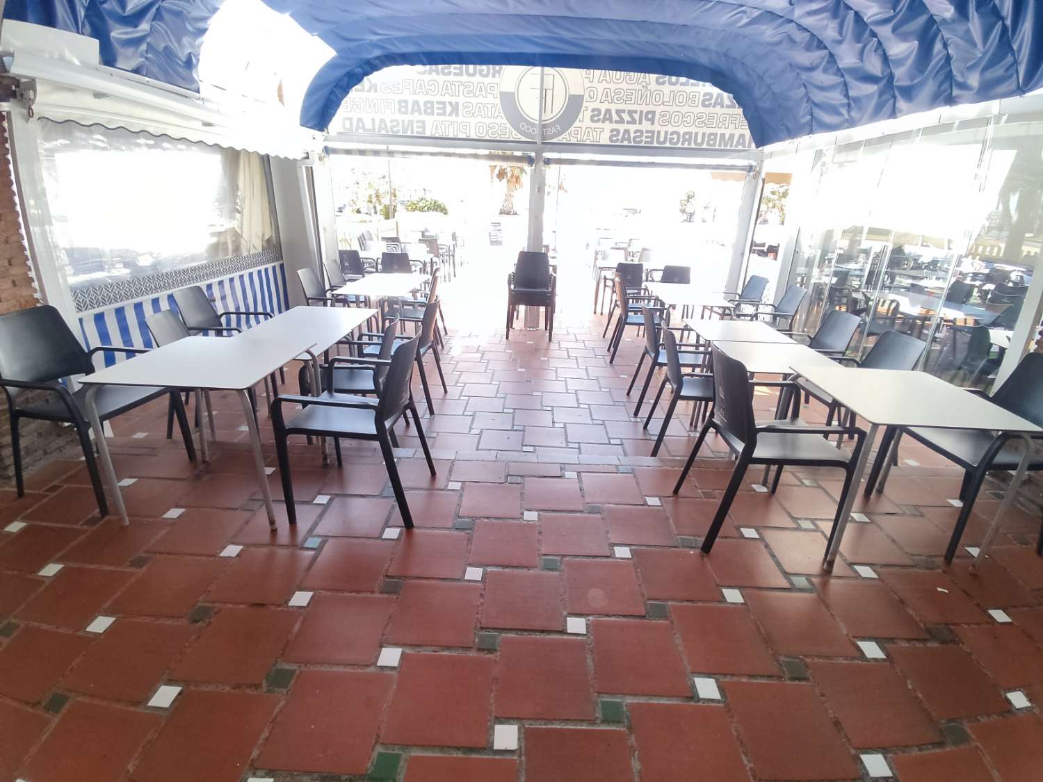 Cafe bar en primera línea de playa