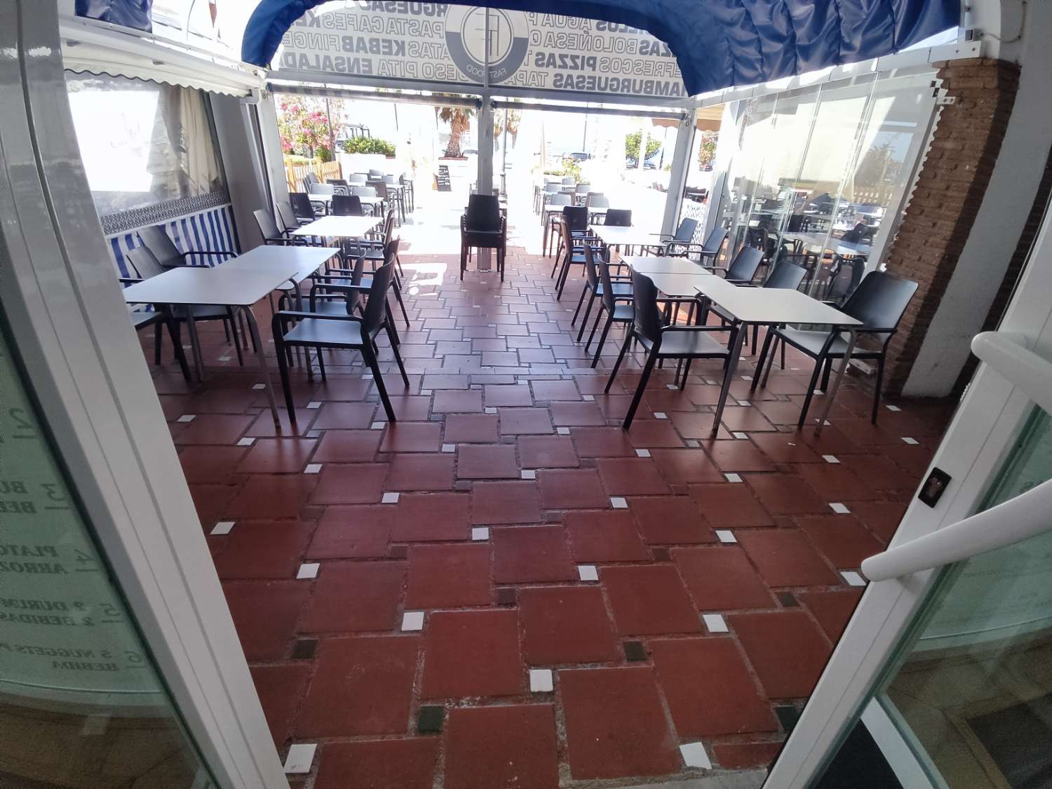 Cafe bar en primera línea de playa